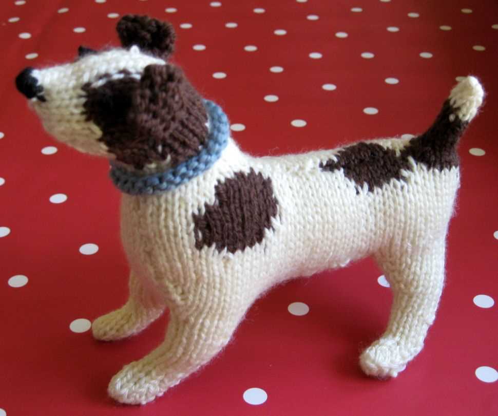 Knitted dog pattern