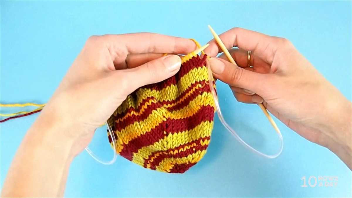 Helix knit hat pattern