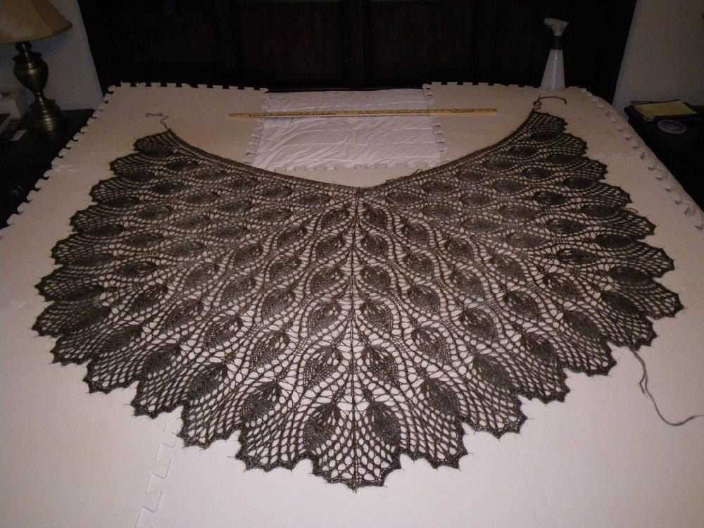Knit lace shawl pattern free