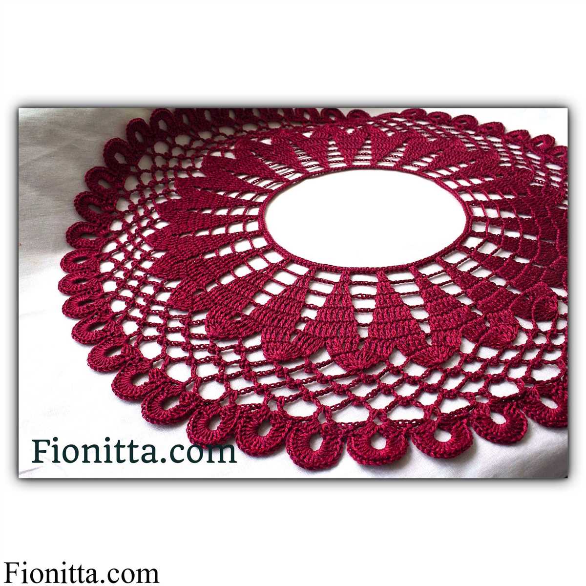 Knitted lace collar pattern