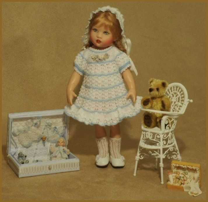 Miniature knitting patterns dolls