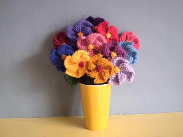 One piece knitted flower pattern free