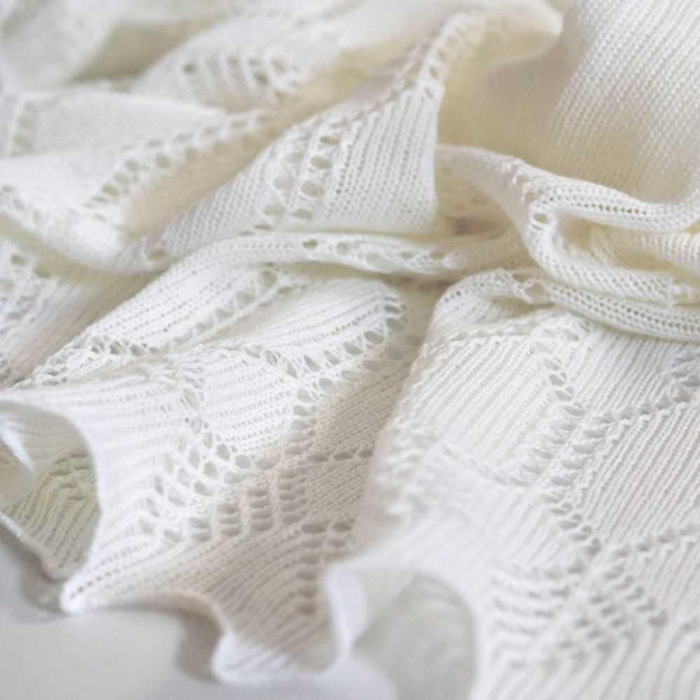 Christening shawl knitting pattern