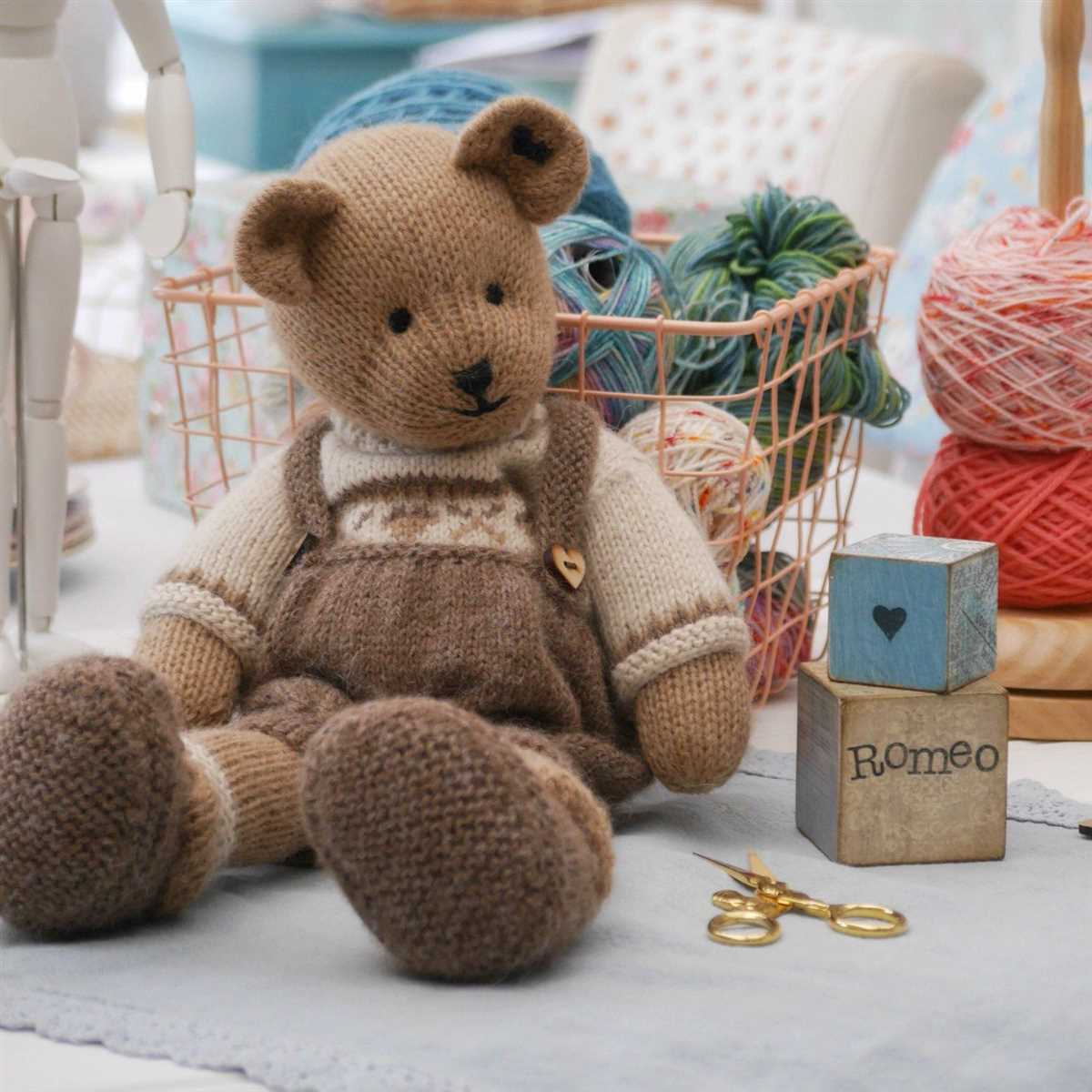 Christmas teddy bear knitting pattern