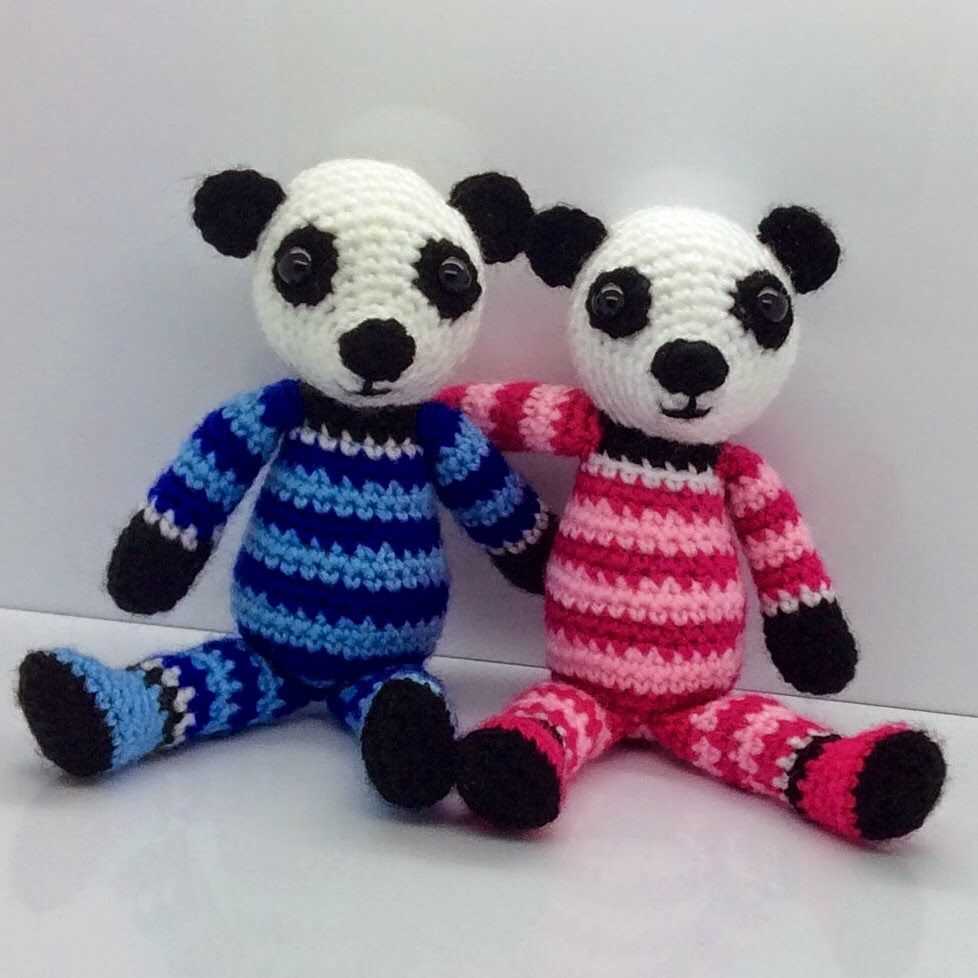Knitted panda pattern free