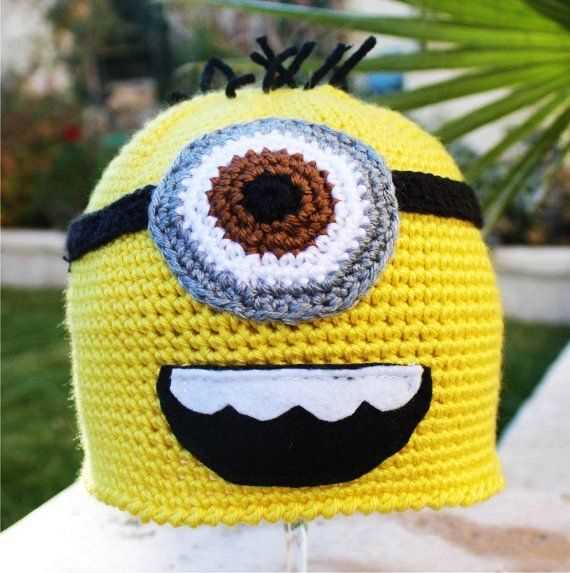 Loom knit minion hat pattern