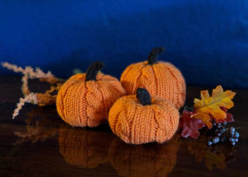 Cable knit pumpkin pattern