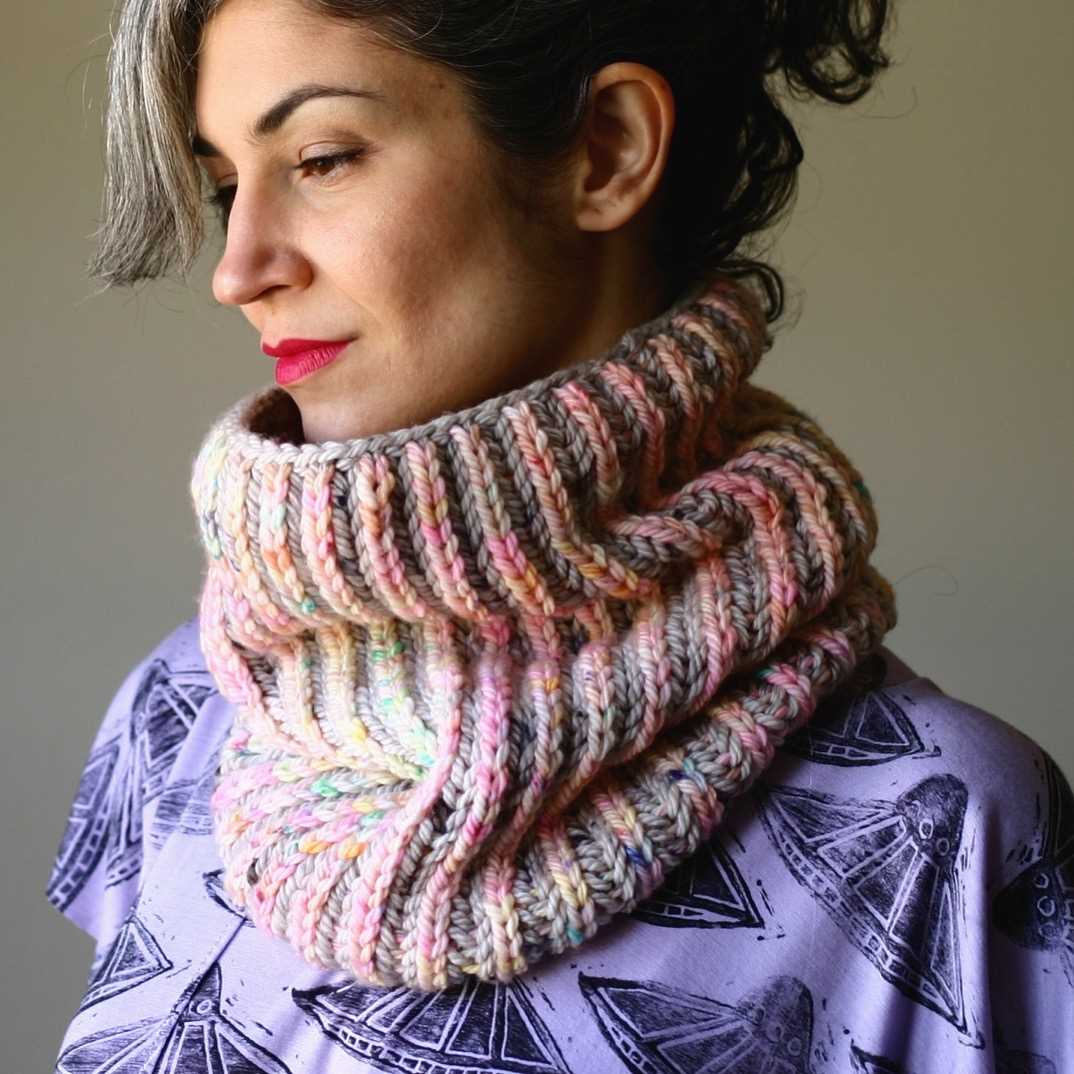 Brioche knit cowl pattern