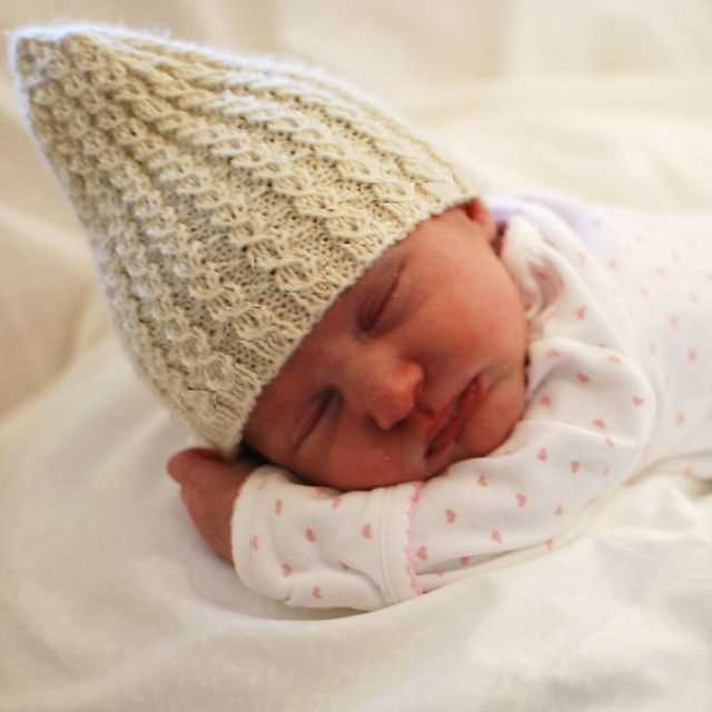 Gnome hat knitting pattern