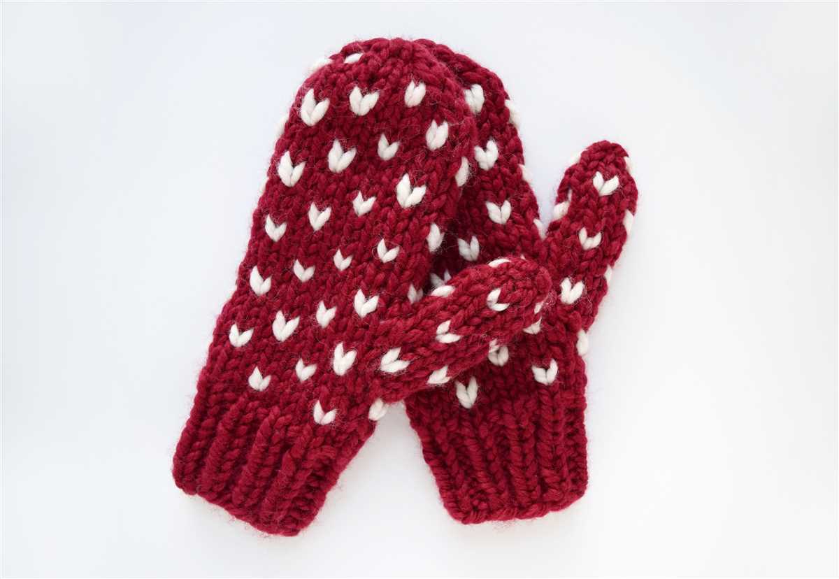 Free pattern for 4 needle knitted mittens