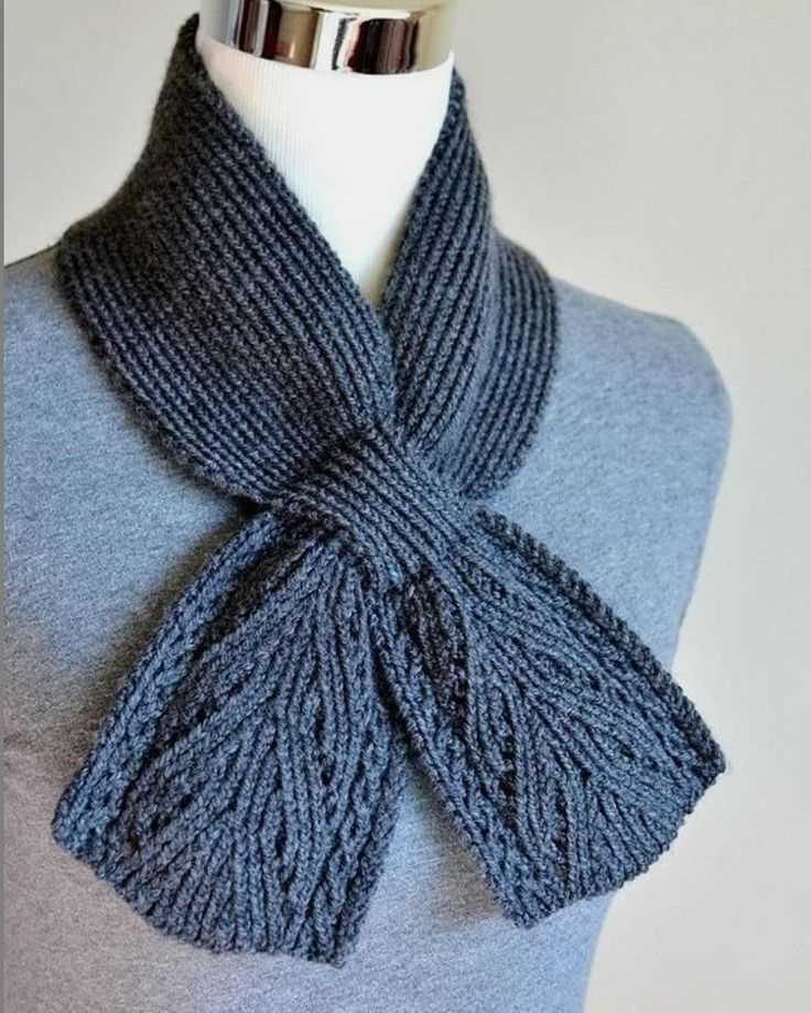 Keyhole knit scarf pattern free