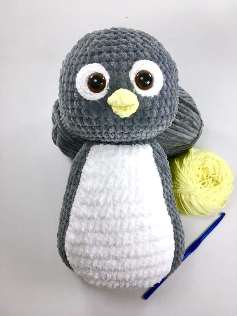 Easy knitted penguin pattern