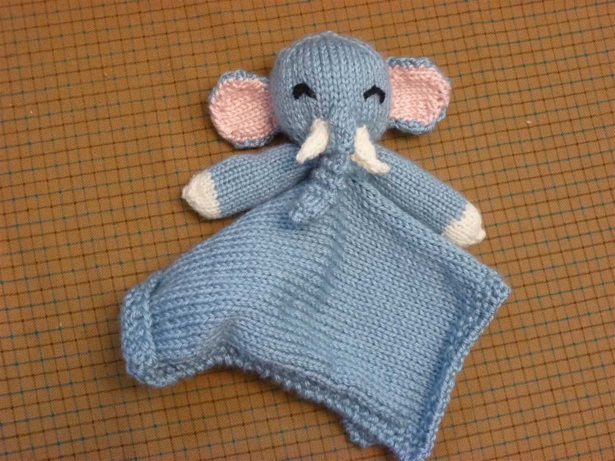 Create Your Own Cute Knitted Elephant with This Free Pattern Free knitted elephant pattern