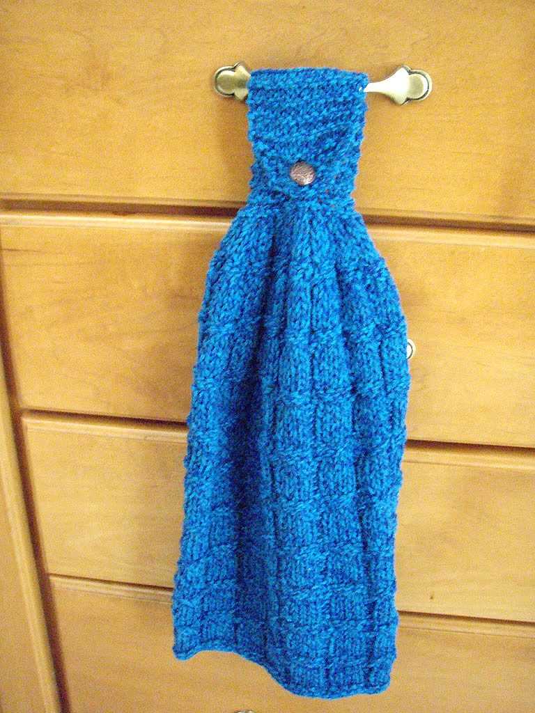 Hanging dish towel pattern knitted