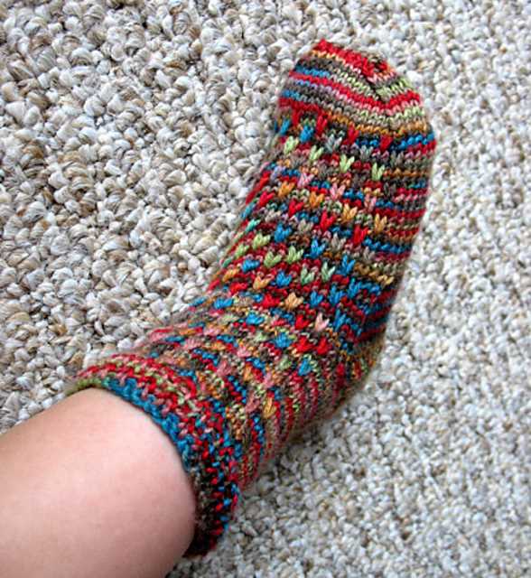 Free sock knitting patterns ravelry