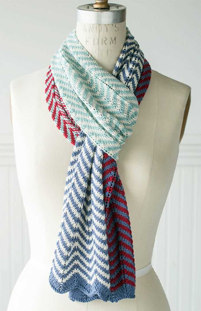 Striped knitted scarf pattern