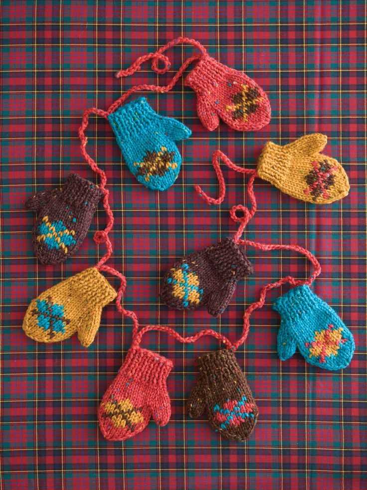 Knit garland pattern