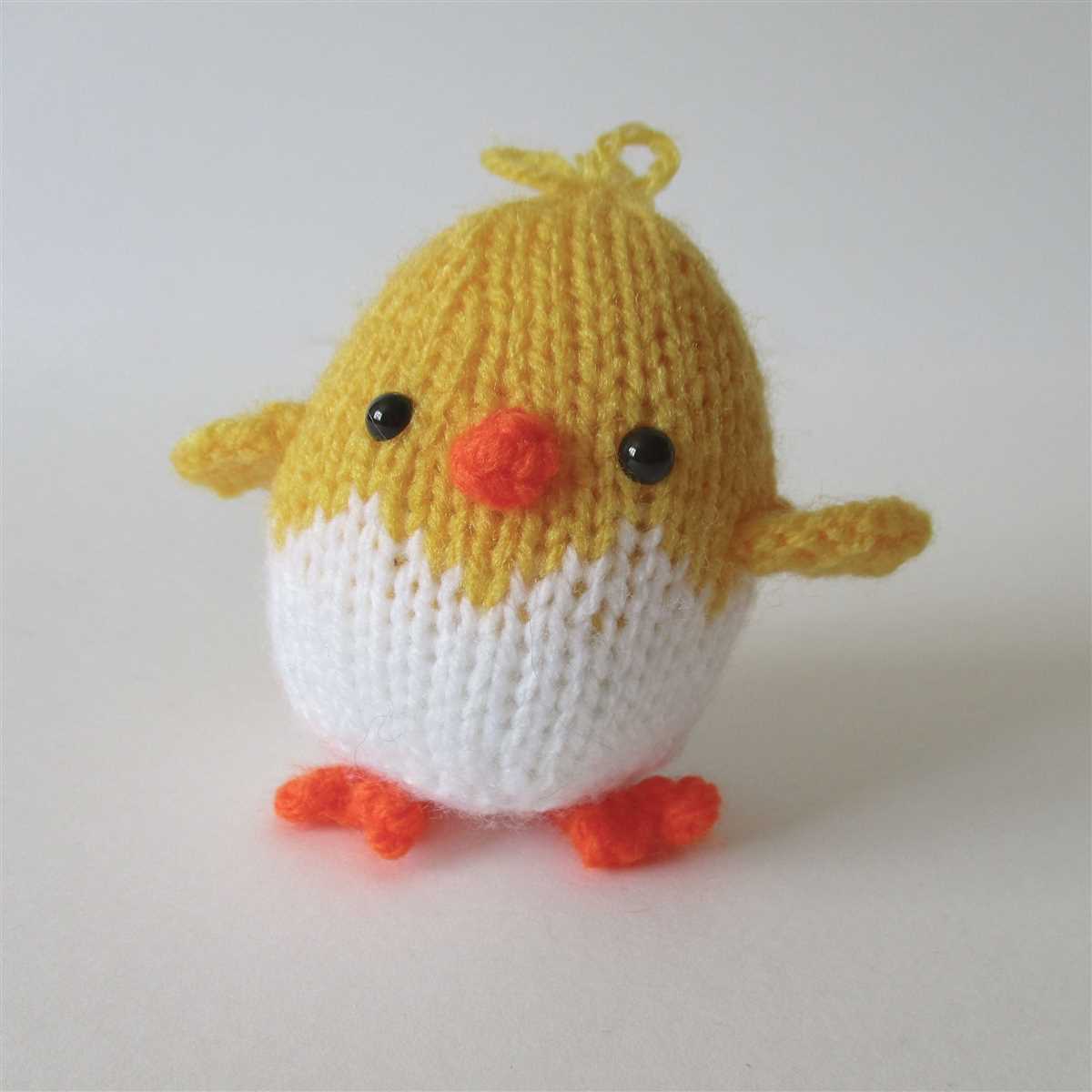 Knitted chick pattern