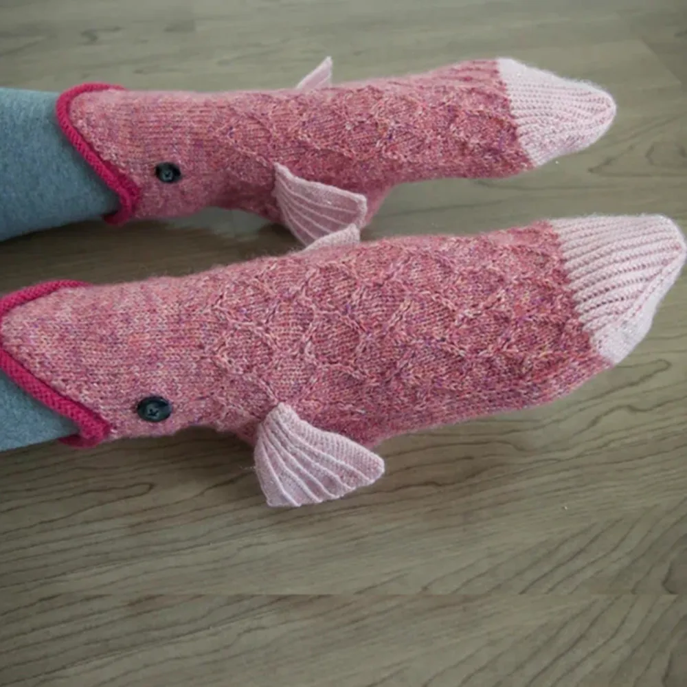 Knitted crocodile socks pattern free