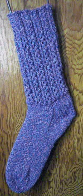 Cable socks knitting pattern