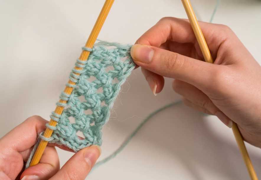 Knitting kits with pattern and yarn