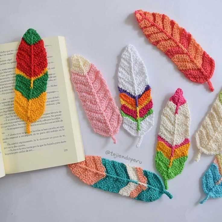 Feather and fan knitting pattern in the round