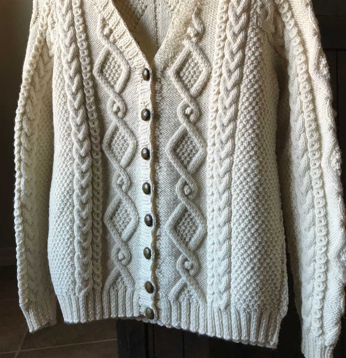 Irish cardigan knitting pattern