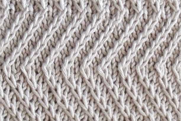 Zig zag lace knitting pattern