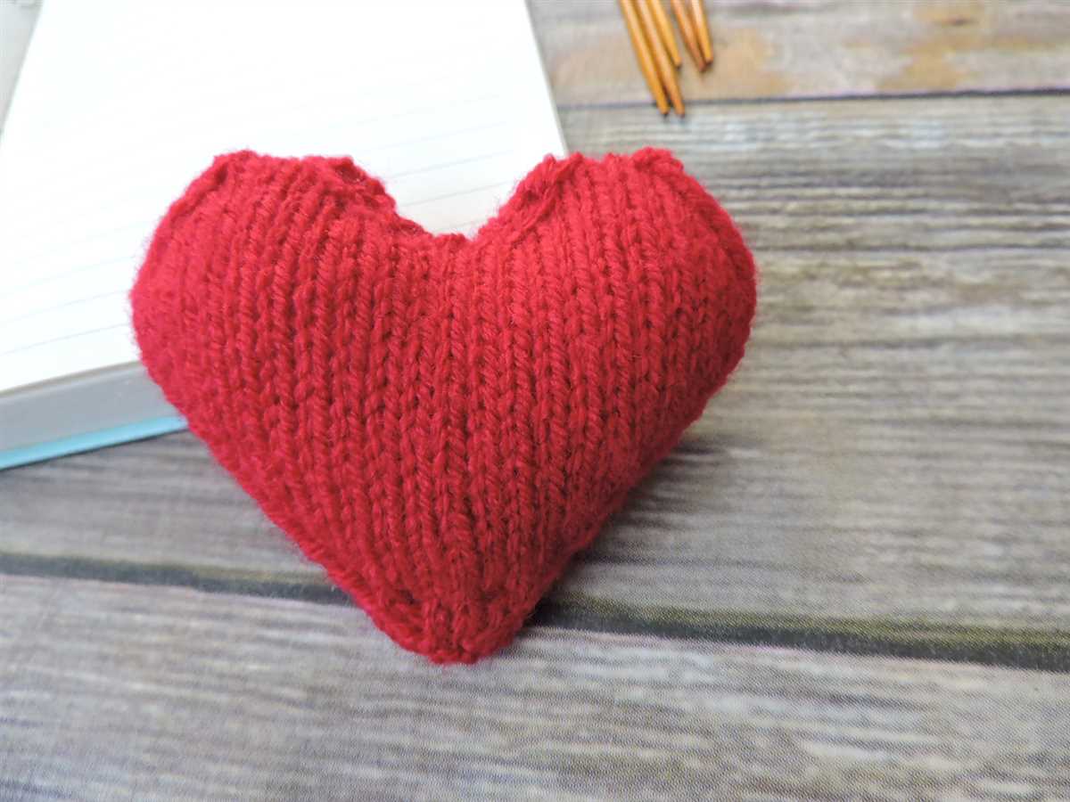 Stuffed heart knitting pattern