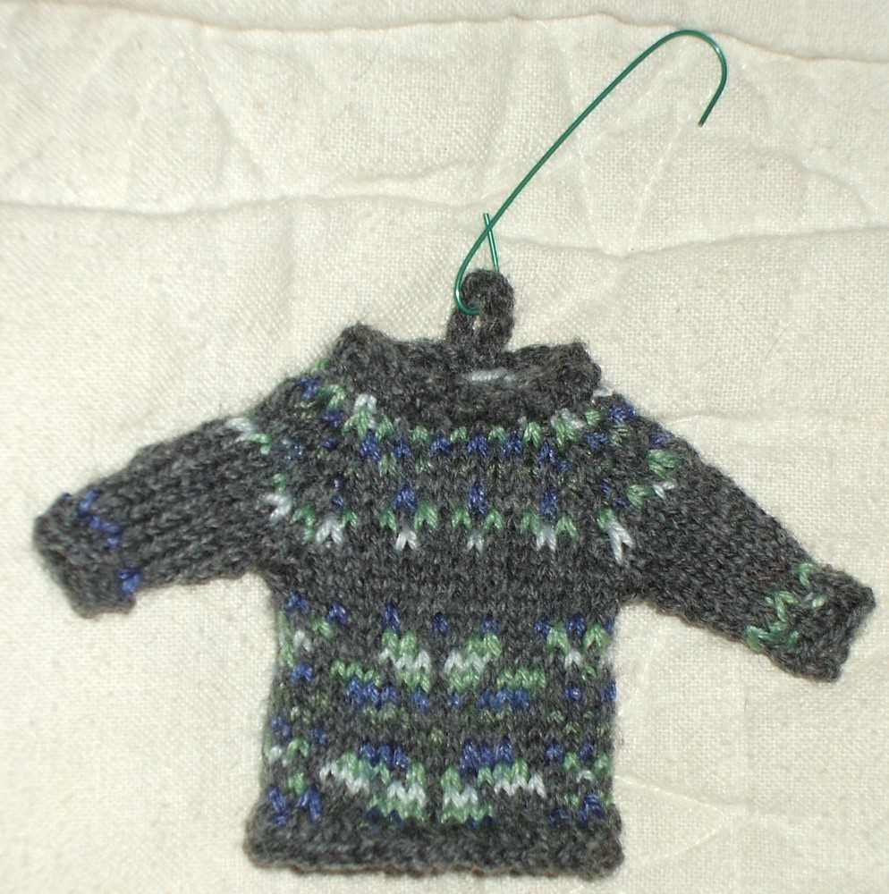 Mini knit sweater ornament pattern