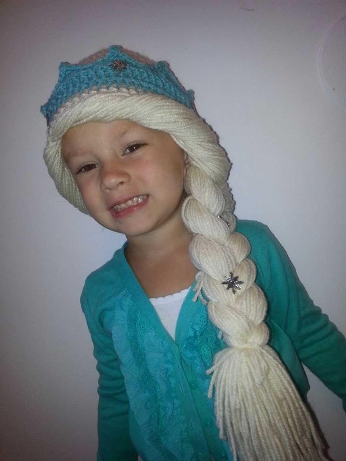 Elsa knitted hat pattern
