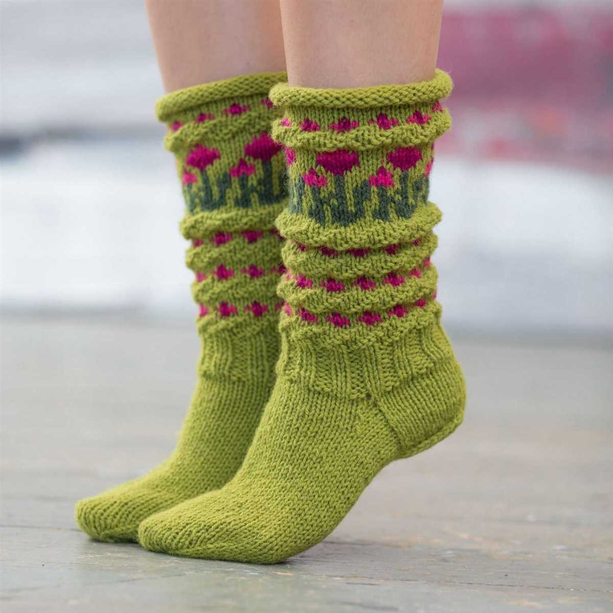 Spruce socks knitting pattern
