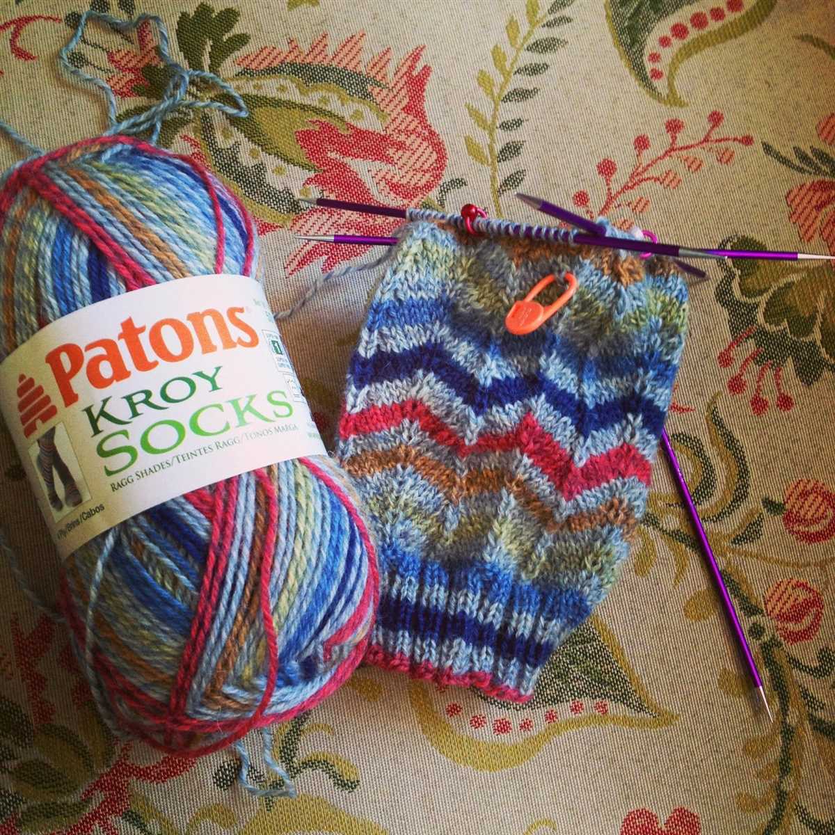 Chevron knitting pattern in the round