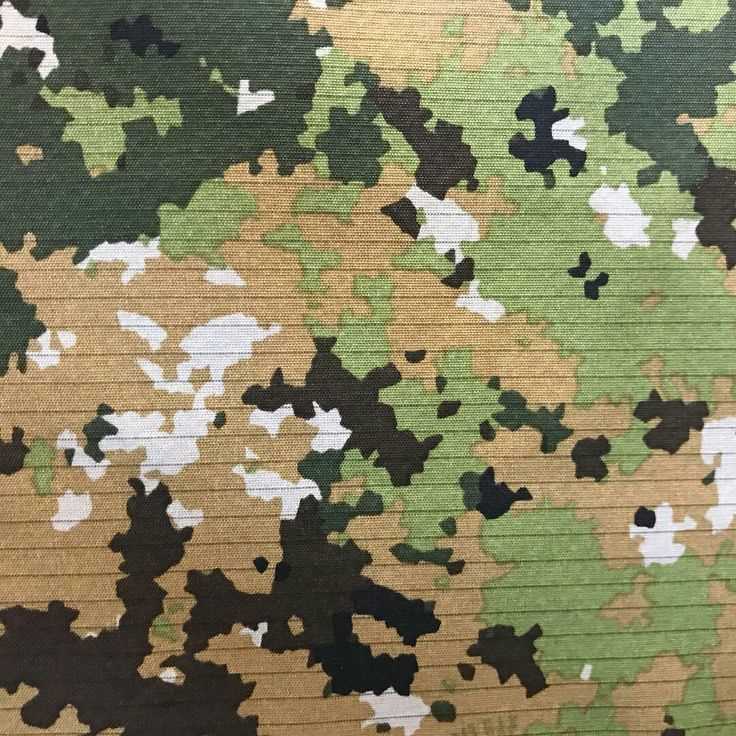 Camouflage knitting pattern