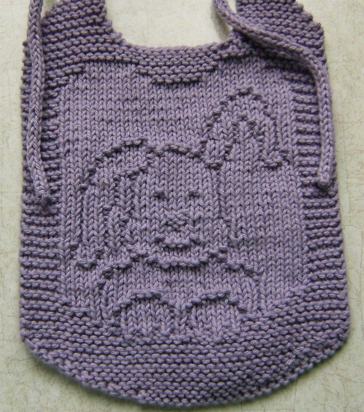 Easy stay on bib knitting pattern