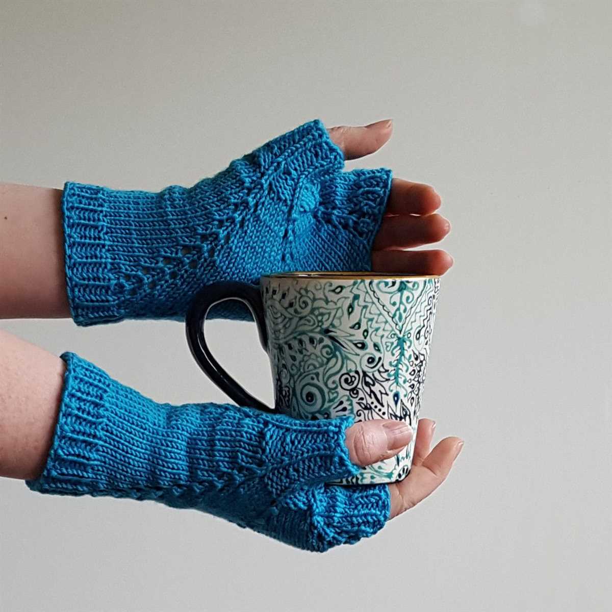 Free pattern knitted bath mitt