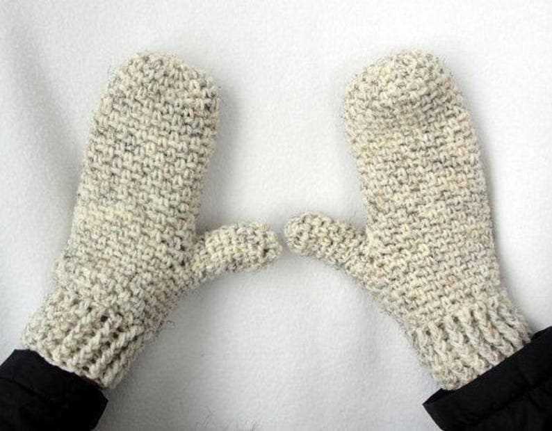 Basic knitted mitten pattern