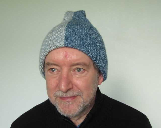 Klein bottle knitting pattern