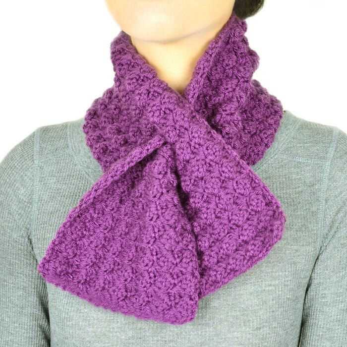 Keyhole scarf free knitting pattern