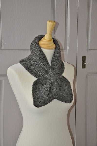 Keyhole knit scarf pattern free