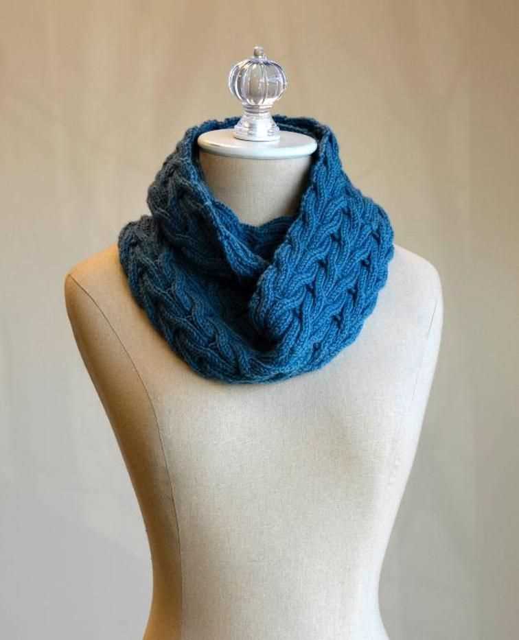 Keyhole knit scarf pattern free