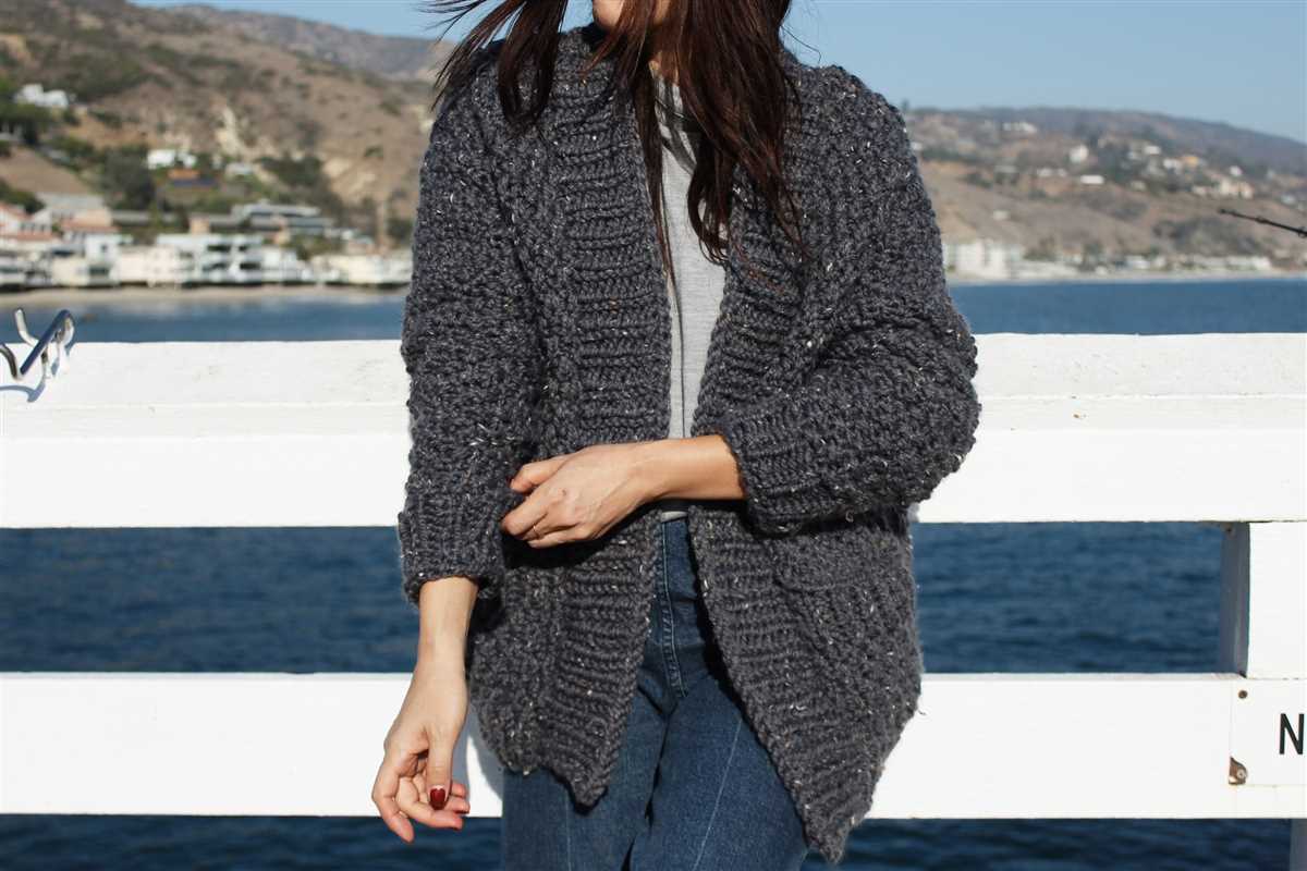 Pattern chunky knit cardigan