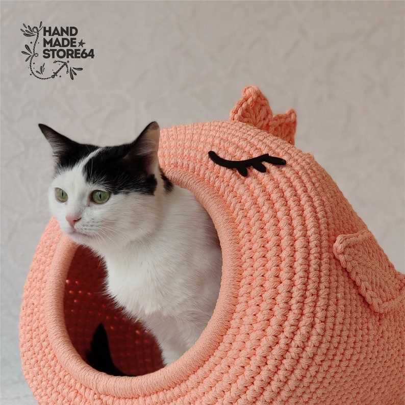 Knitting pattern for cat cave
