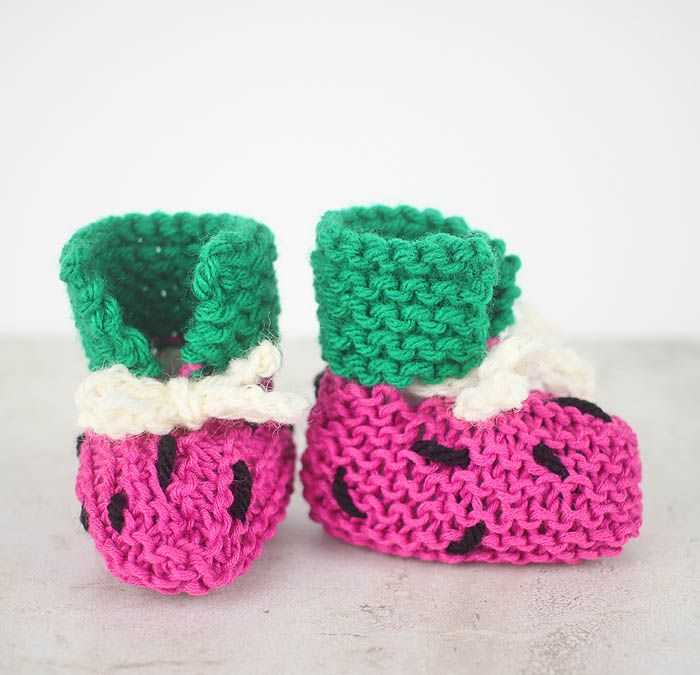 Knit baby booties free pattern