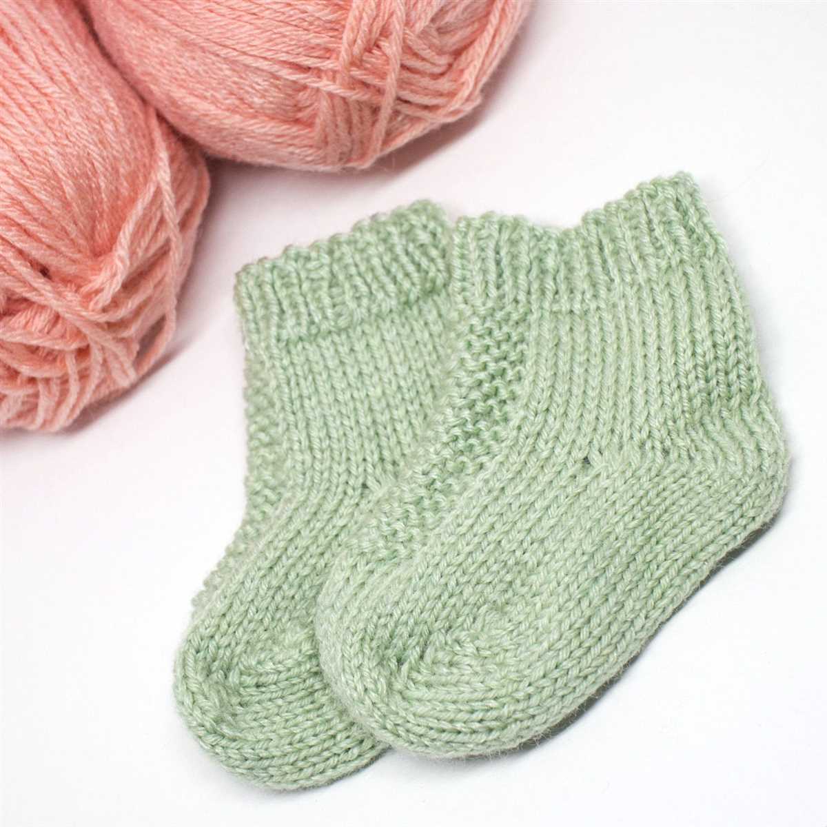 Knit baby socks pattern free
