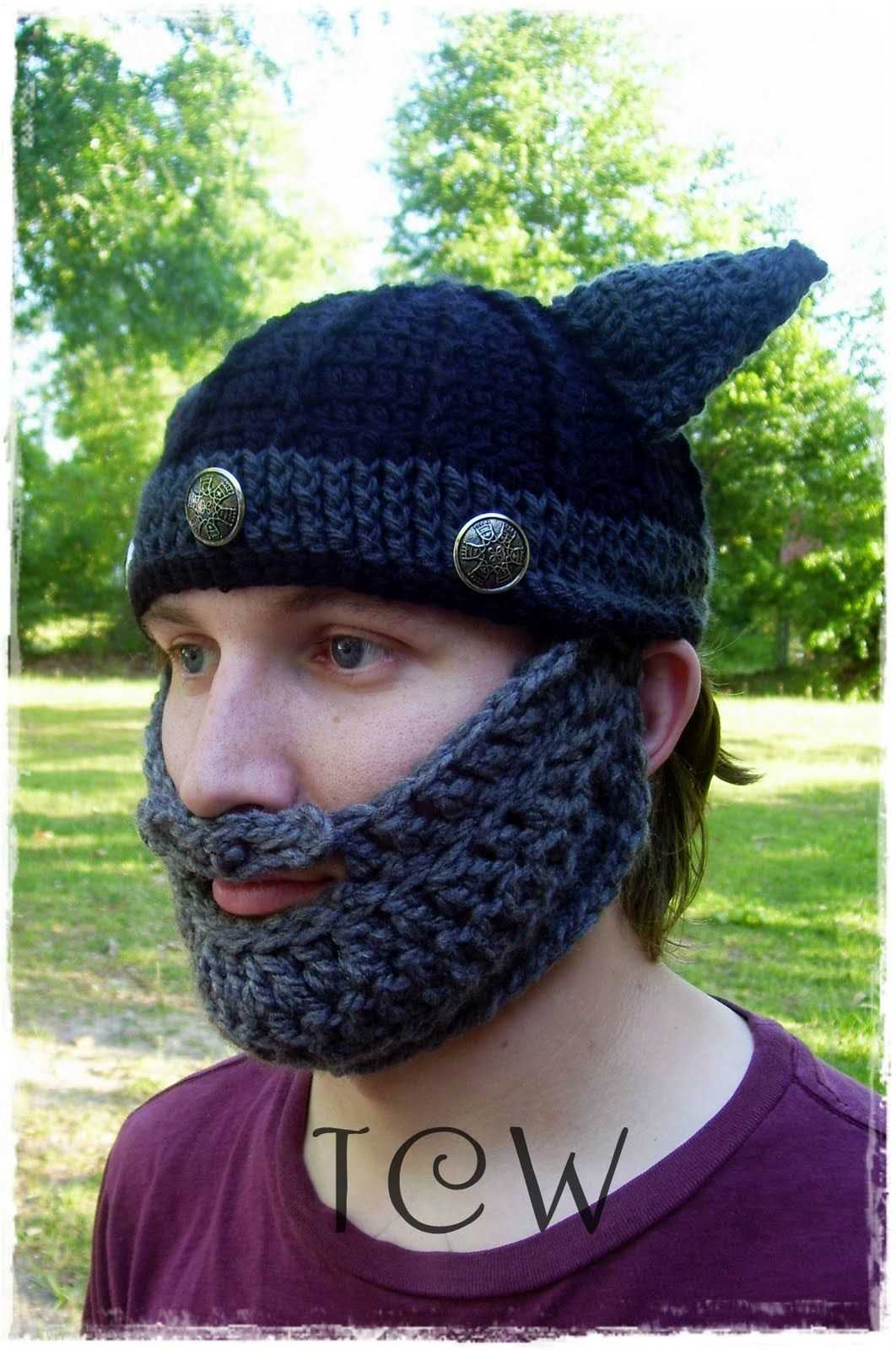 Knit cap with beard pattern