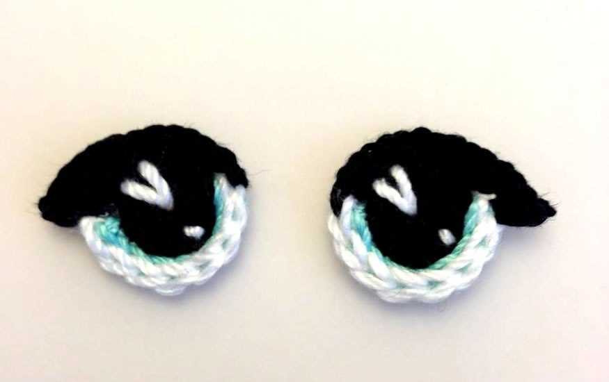Knit eyes pattern