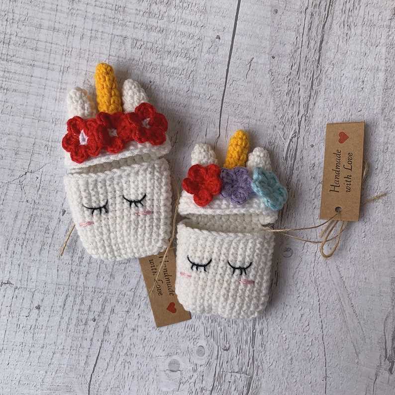 Knit headphone covers pattern