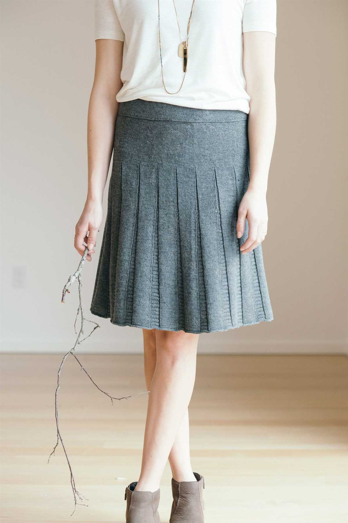 Knit pleated skirt pattern