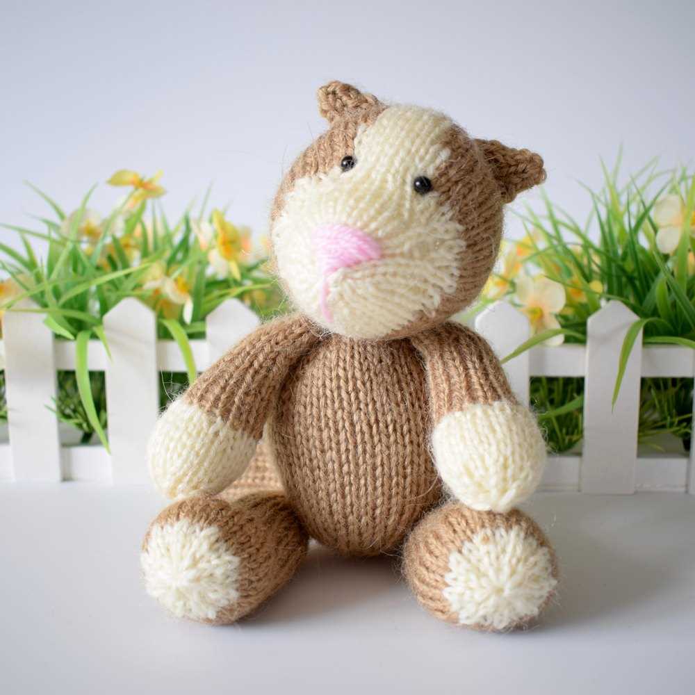 Knit your own cat pattern